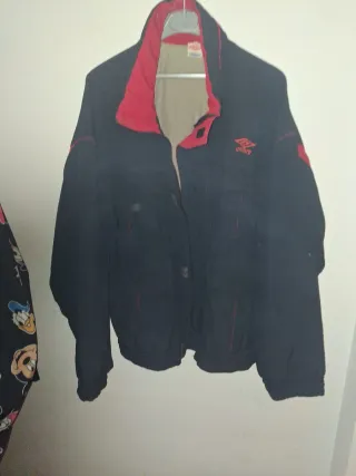 Chaqueta Umbro Hombre Negra y Roja