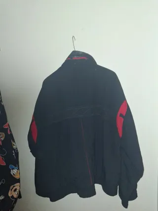 Chaqueta Umbro Hombre Negra y Roja