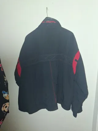 Chaqueta Umbro Hombre Negra y Roja