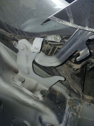 BISAGRA CAPO DERECHA NISSAN JUKE (F15E)