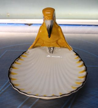 Fuente, plato diseño de Marcel Sandoz para Theodore Haviland (Limoges, Francia).