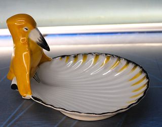 Fuente, plato diseño de Marcel Sandoz para Theodore Haviland (Limoges, Francia).