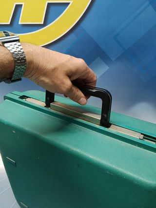 Máquina de escribir olivetti studio 45 con caja verde, buen estado, original