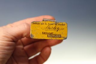 01. Shirley. Editorial Hergan. Maniquí metálico para recortables. Circa 1930.