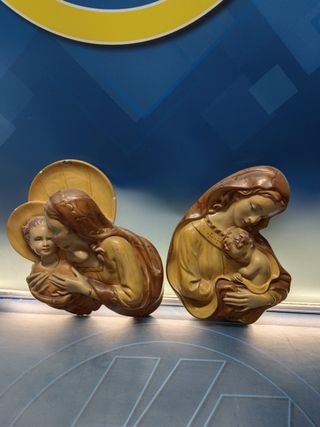 Dos figuras, virgen con niño, decoración 28 x de pared 28x20 cm y 28x28 cm