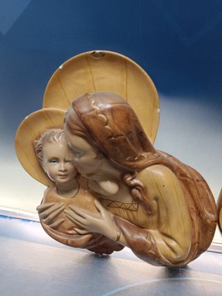 Dos figuras, virgen con niño, decoración 28 x de pared 28x20 cm y 28x28 cm