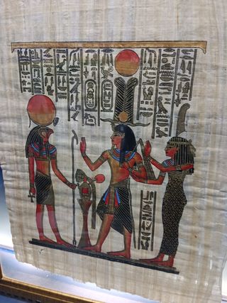 Pareja de papiros egipcios enmarcados. 48x58x3 cm.