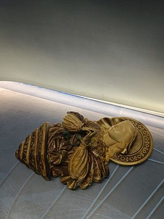 Virgen Maria, orando, escultura con relieve, alguna tara 30x16x12 cm