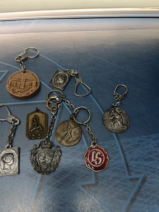 17 llaveros varios, metalicos, observa las fotos