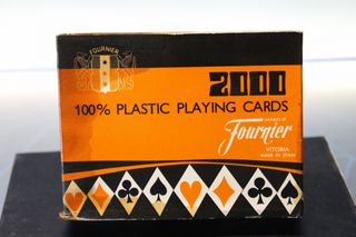 2000. Fournier. 100% Plastic Playing Cards.