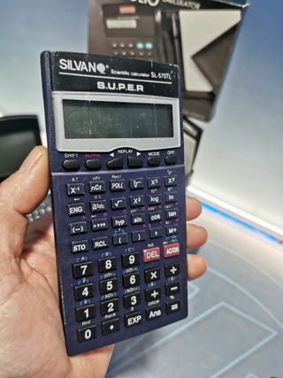 4 calculadoras, CASIO FC-100, SILVANO SL-570TL, calculadora solar, notebook