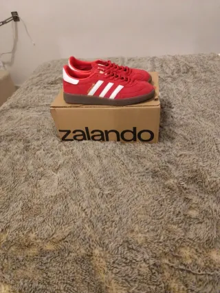 Zapatillas Adidas Rojas y Blancas
