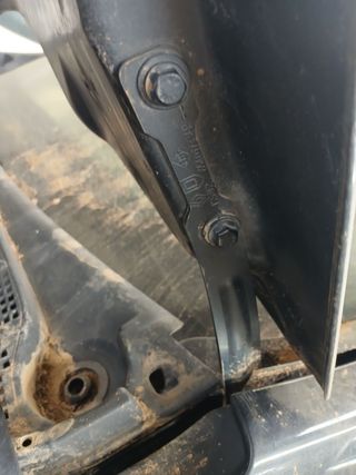 BISAGRA CAPO DERECHA DACIA LODGY