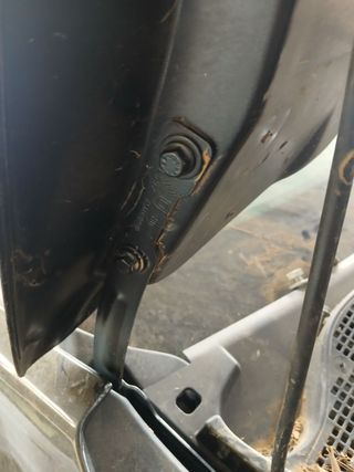 BISAGRA CAPO IZQUIERDA DACIA LODGY