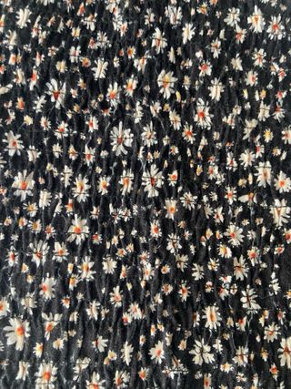 Top floral negro sin mangas