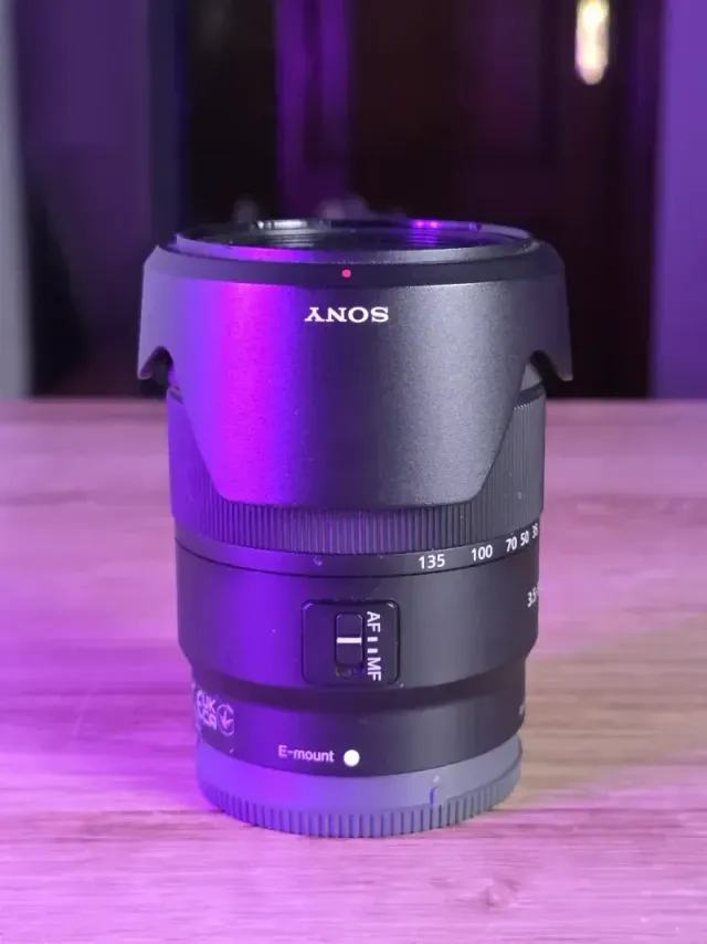 Objetivo Sony 18-135mm OSS