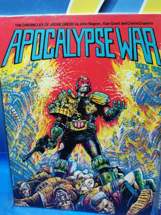 cómics Apocalypse War: tomo 1 y 2 ,Chronicles of Judge Dredd by John Wagner, John Paperback