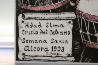 Cerámica de Alcora “Semana Santa 199. Hdad. Stmo. Cristo del Calvario”.