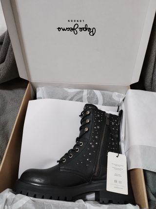 Botas Pepe Jeans de piel con tachuelas