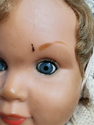 Muñeca sin marca, , mediados del siglo XX, plastico- 65 cm. aprox.