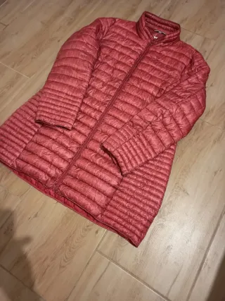 Piumino caldo rosso