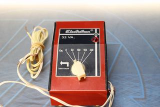 Electrotren transformador 101, 32VA. Sin probar.