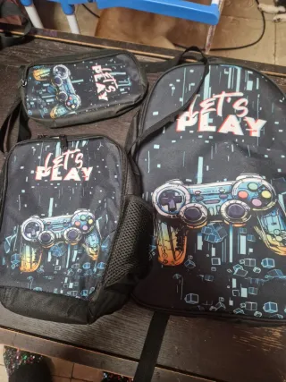 Set di zaini e trousse da gioco