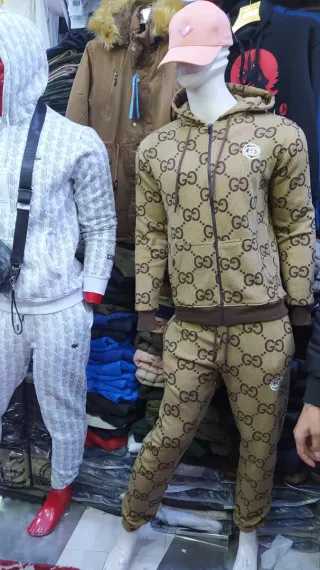 Zapatillas Blancas y Naranja