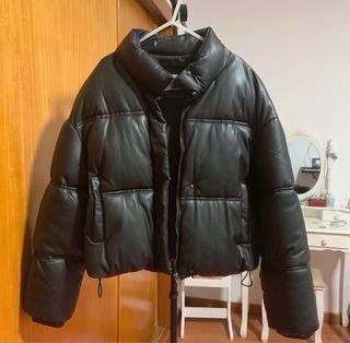 Casaco preto acolchoado novo