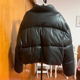 Casaco preto acolchoado novo