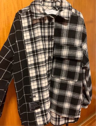 Casaco comprido xadrez Bershka