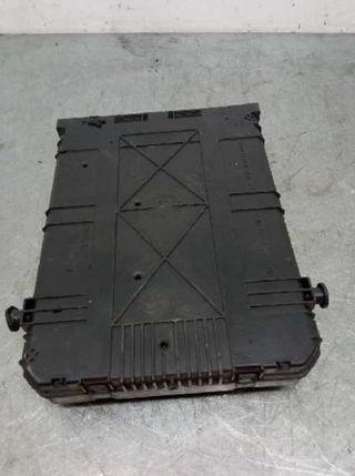 Peugeot 206460 caja relés / 9819849680 208 1.0 vti