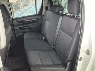 TOYOTA HILUX 2.4 D-4D 150 CV 5 PLAZAS DOBLE CABINA CAPOTA