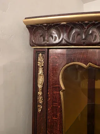 Vitrina esquinera rinconera expositor Luis XV