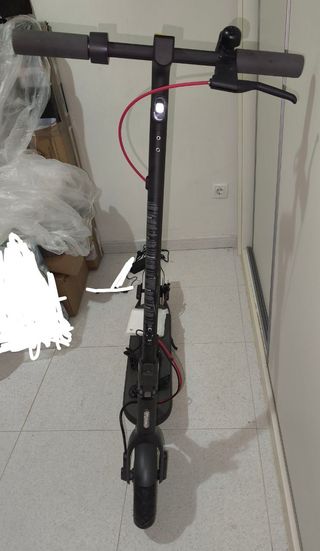 Patinete Eléctrico marca Xiaomi Scooter 4