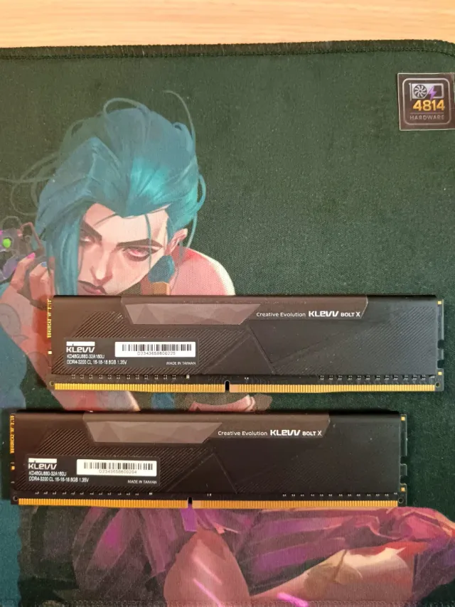 RAM DDR4 16GB KLEVV BOLT X