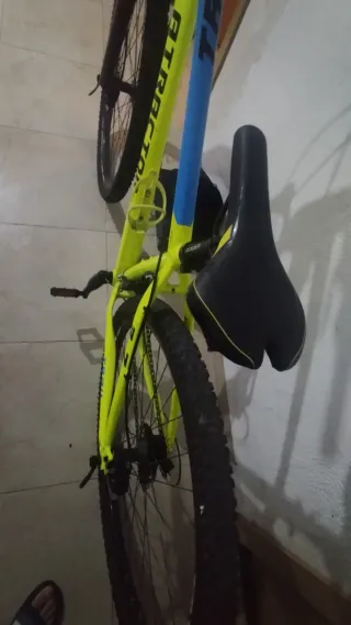 Bicicleta de Montaña Atrator 3.7 Amarilla