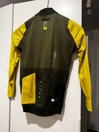 Chaqueta y chaleco ciclismo GOBIK