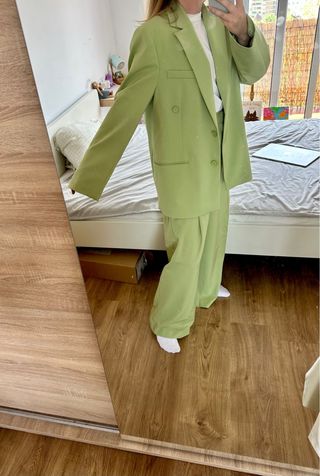 Traje Zara verde manzana  - Blazer + Pantalones