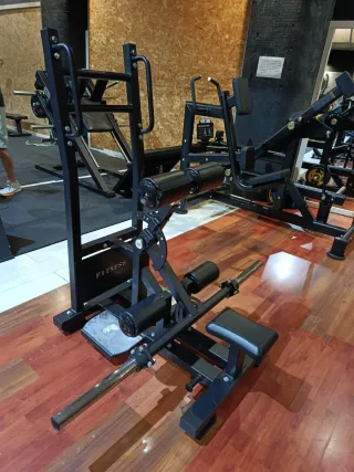 Máquina Hip Thrust Fitness