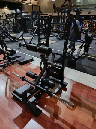Máquina Hip Thrust Fitness