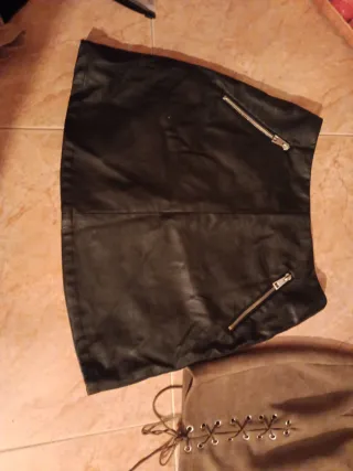 Lote 5 gonne corte: nere e marroni