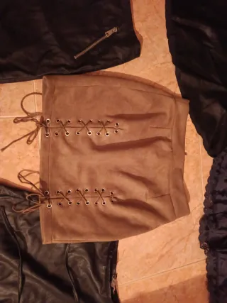 Lote 5 gonne corte: nere e marroni