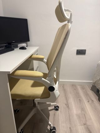 silla ordenador muy poco uso , cambio por traslado