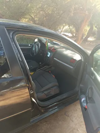 Golf 5 1.9. 105 cv. 393 km