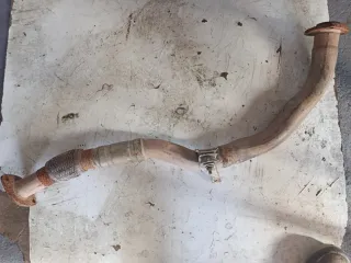 Tubo de escape Nissan GR Y60