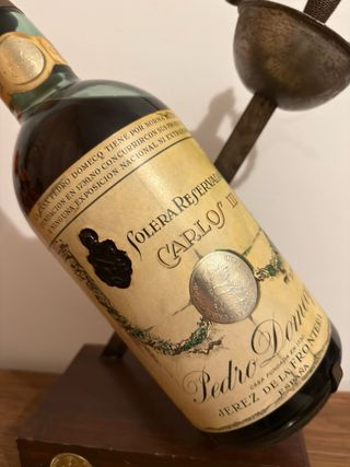 Botella Pedro Domecq Carlos III