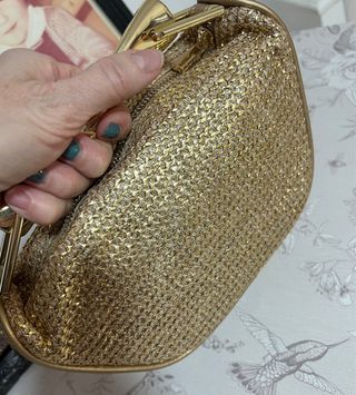 Mini bolso Zara metálico dorado
