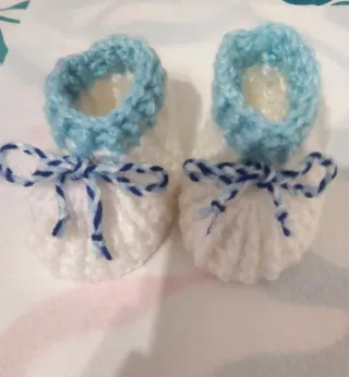 Scarpine neonato uncinetto fatte a mano