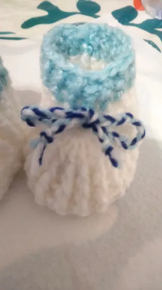 Scarpine neonato uncinetto fatte a mano